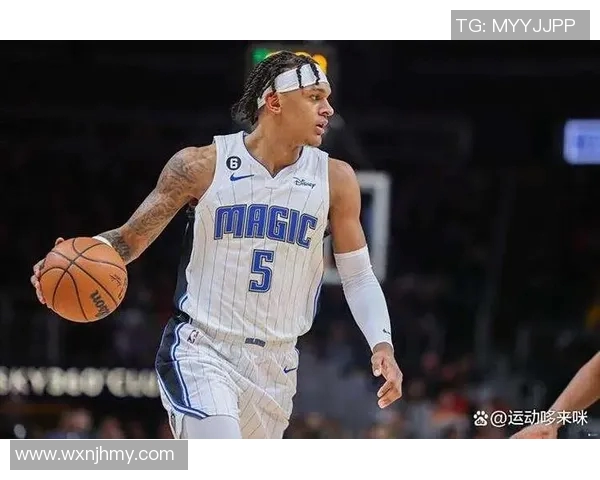 略显沧桑！媒体人晒淡厚然NCAA新赛季的媒体照