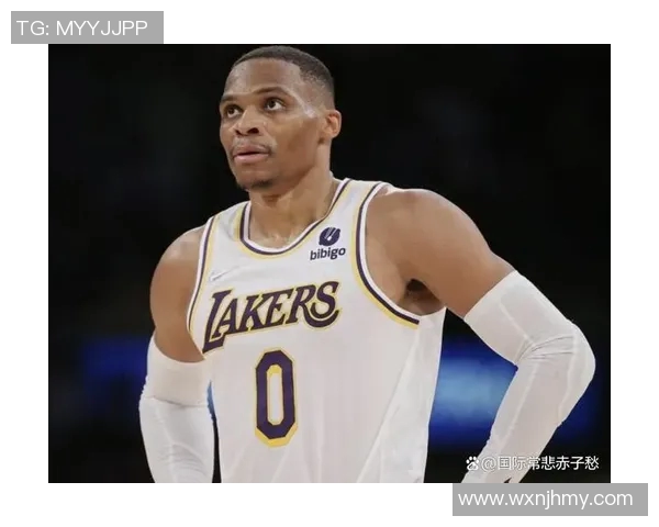 揭秘威少詹皇不和内幕：开局溃败令信任崩塌 史密斯探访激化矛盾